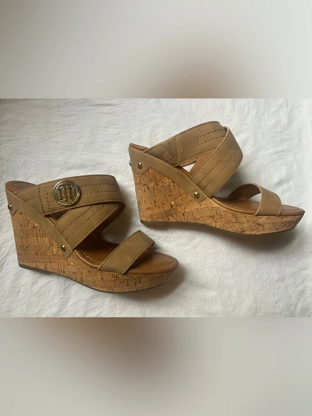NWOT Tommy Hilfiger Tan Crisscross Cork Wedge Sandals with Gold Logo Accent